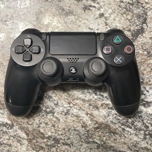 Sony ps4 controller used like new